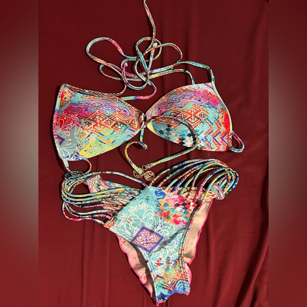 Lulifama Colorful Mermaid-Inspired Bikini – $270 Value – Stunning Design